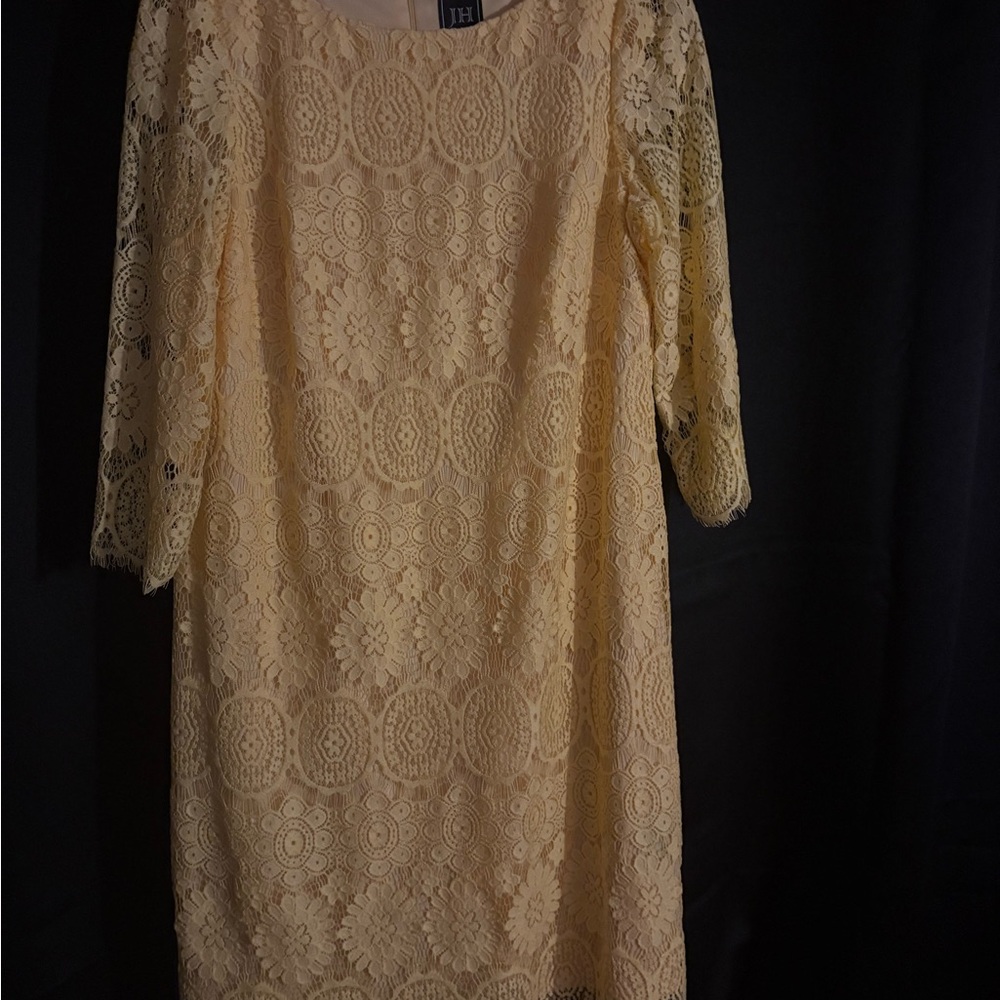 Elegant Lace Dress in Cream